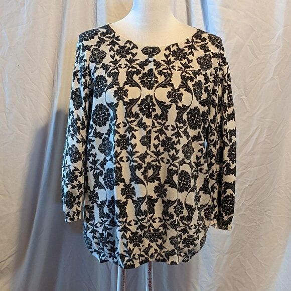 AUGUST SILK WOMAN LONG SLEEVE BUTTON SWEATER - 2X - Picture 1 of 6
